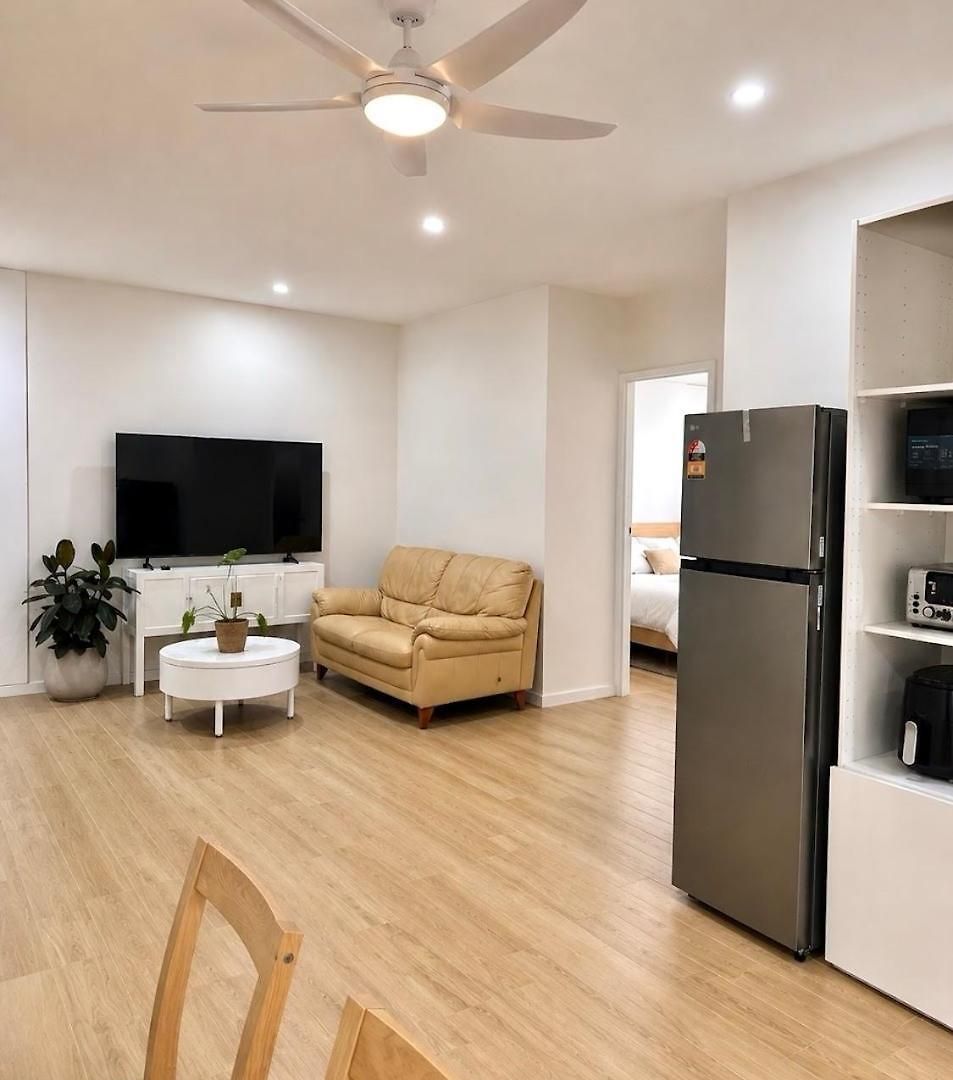 Newly Renovated 2br Guest With Private Entry *