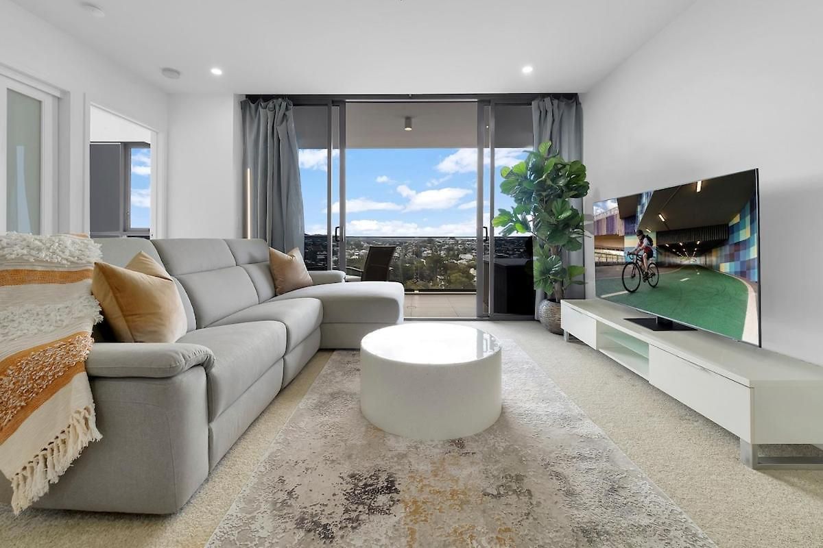 Apartment Modern Living With Secure Parking! Brisbane