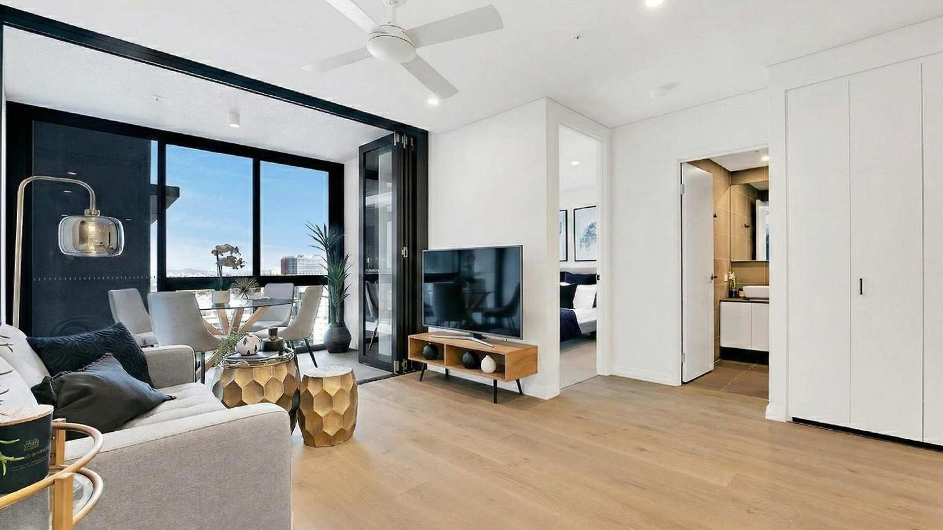 2br Utopia Fortitude Valley -rooftop-pool-king Beds Apartment Brisbane