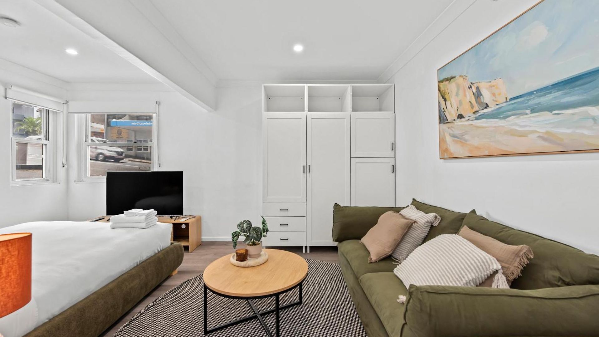 Cozy - Short Walk To Hosp And Cbd With Balcony *