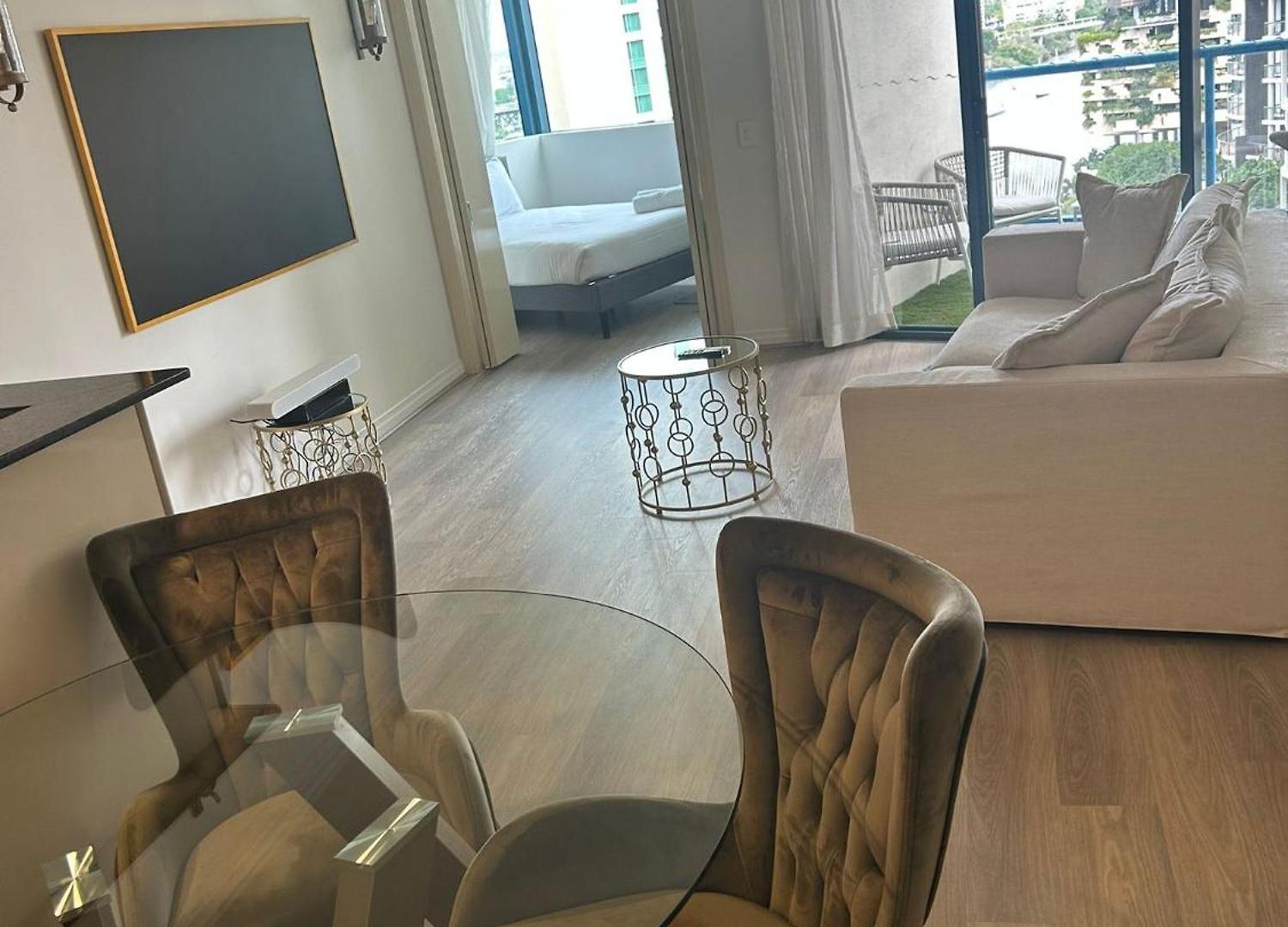 View 2br Retreat | Pool & Gym Access * Brisbane