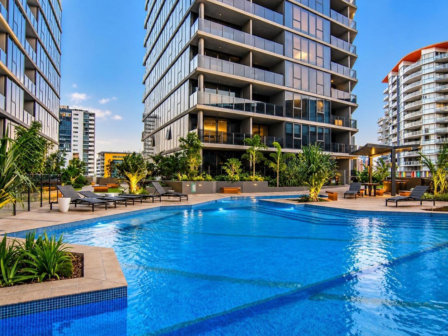 1 Towers Apartment