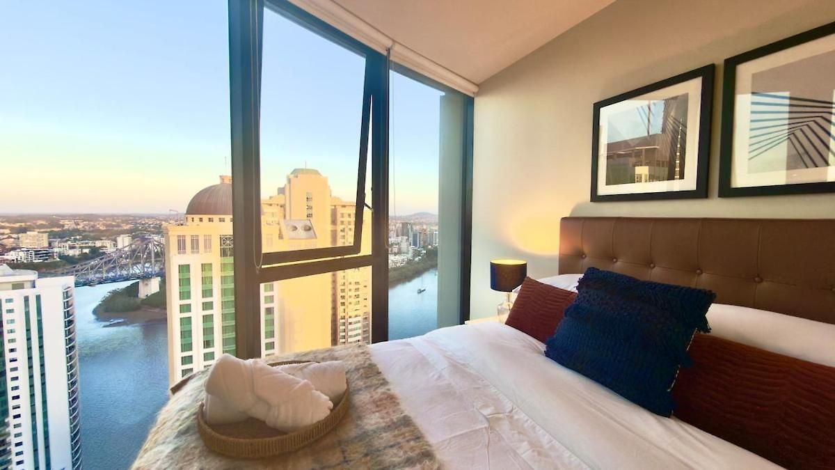 Apartment Luxury Cbd With 180 River Views & Rooftop Pool Brisbane
