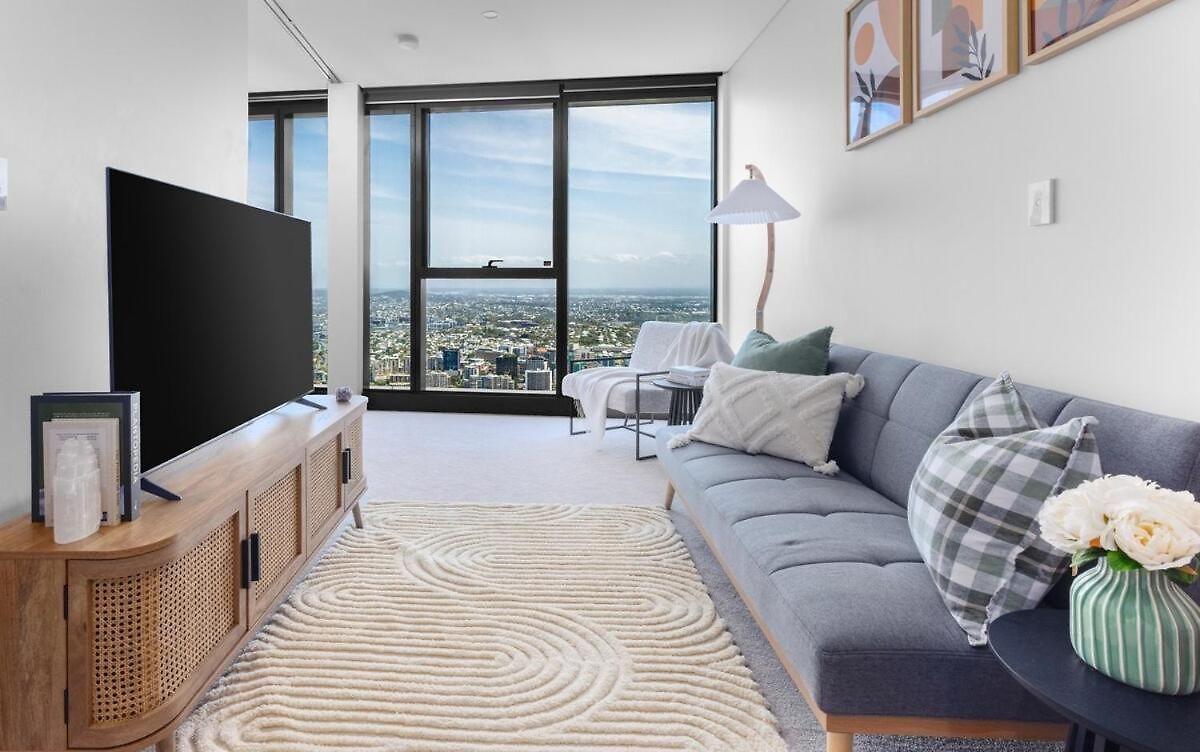 Lvl72 Breathtaking Views With Parking, Pool & Gym Apartment *