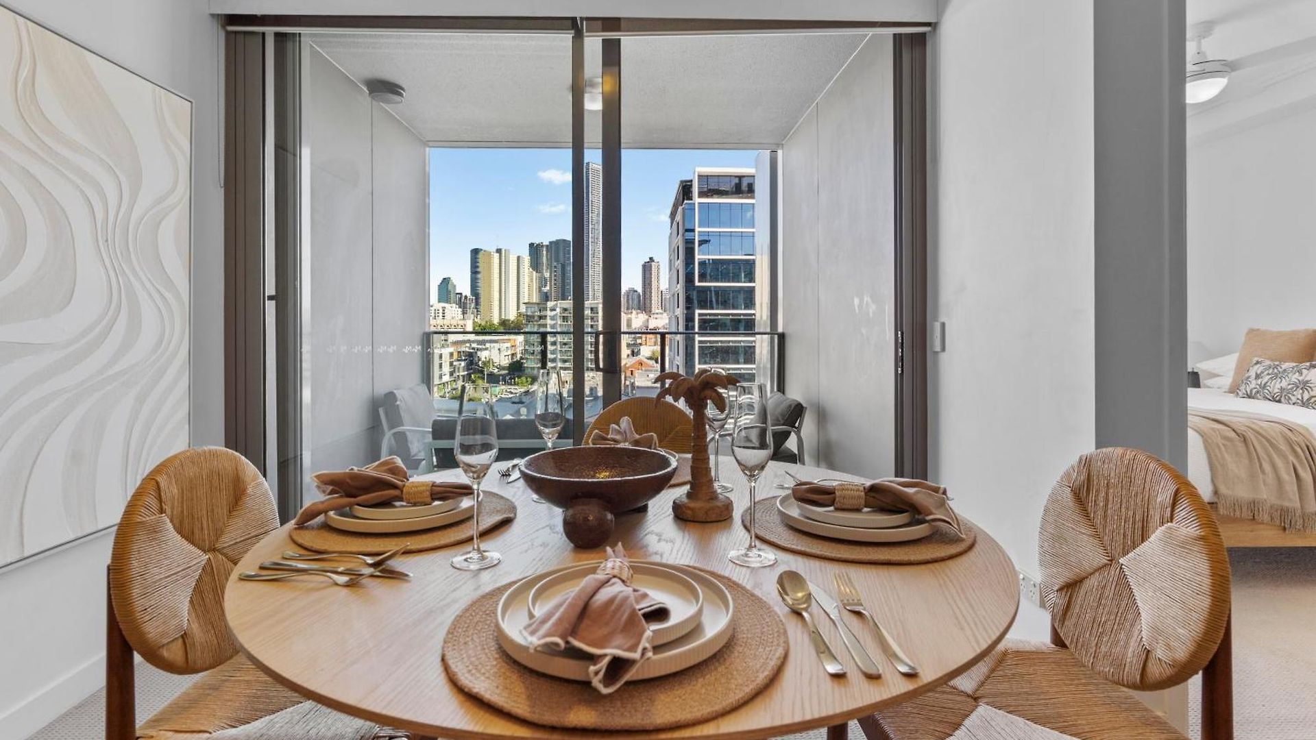 St With Story Bridge Views, Pool & Free Parking Brisbane