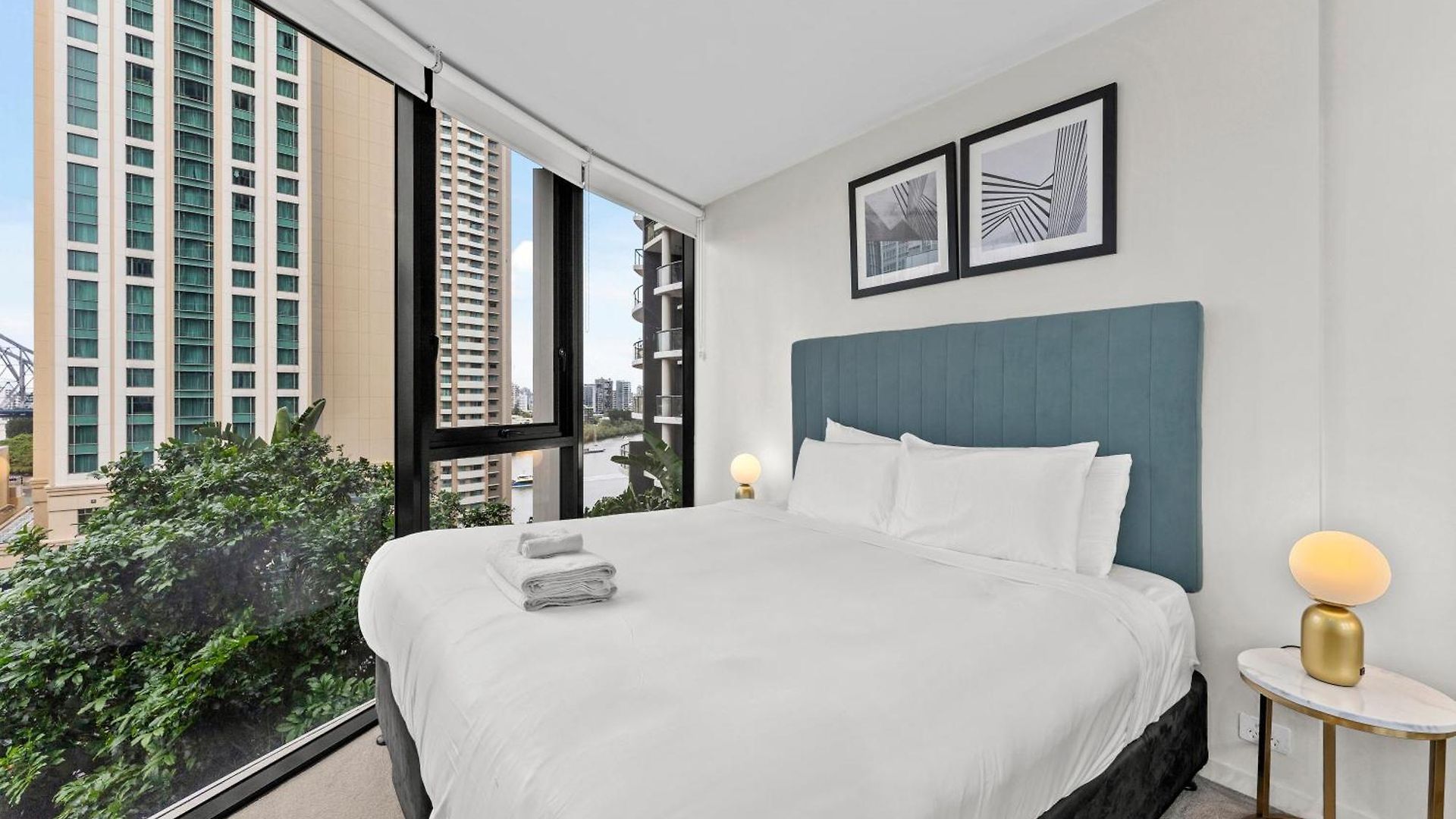 Modern 2br With River Views, Rooftop Pool, Parking * Brisbane
