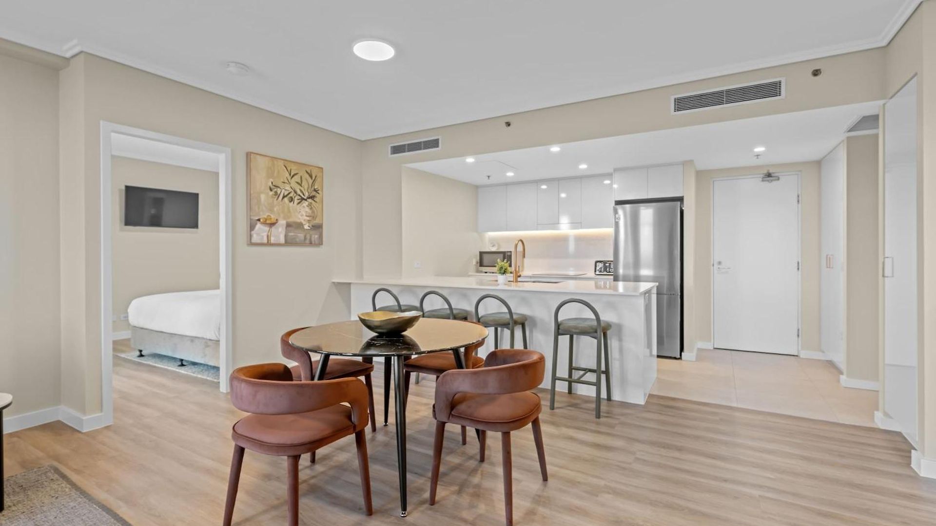 Riverfront Luxe 2br Cbd With Iconic & Bridge Views Apartment *