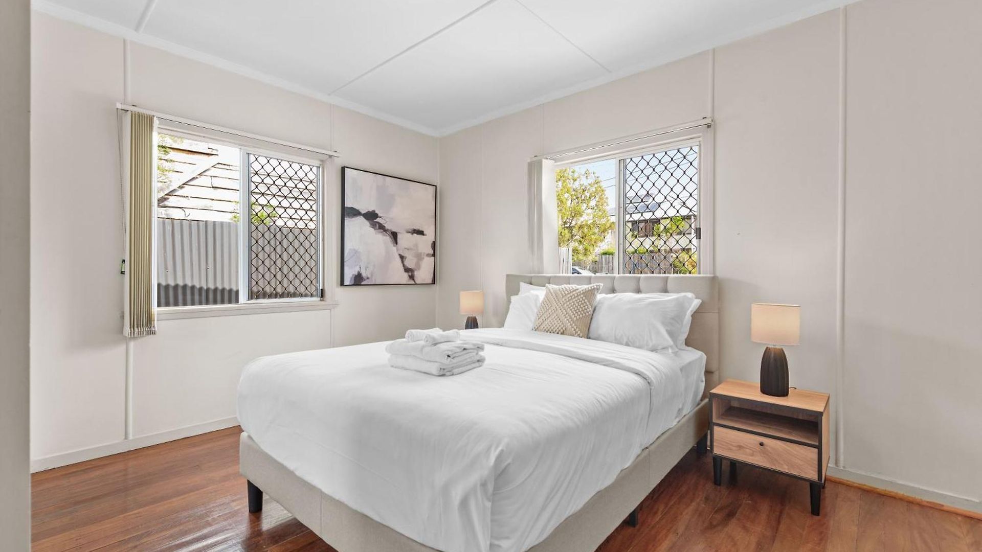 Cozy & Comfy 2br W/ Parking, Balcony & Wi-fi * Brisbane