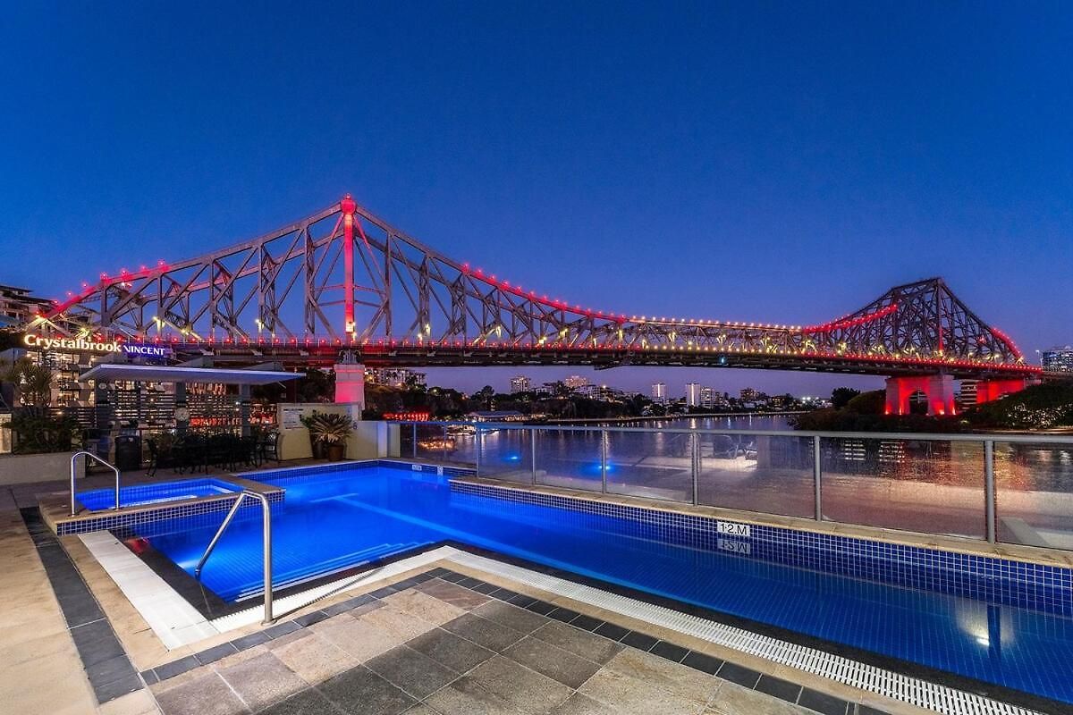Apartment Penthouse Style - Story Bridge Views - Sleeps 8 - Baby Friendly
