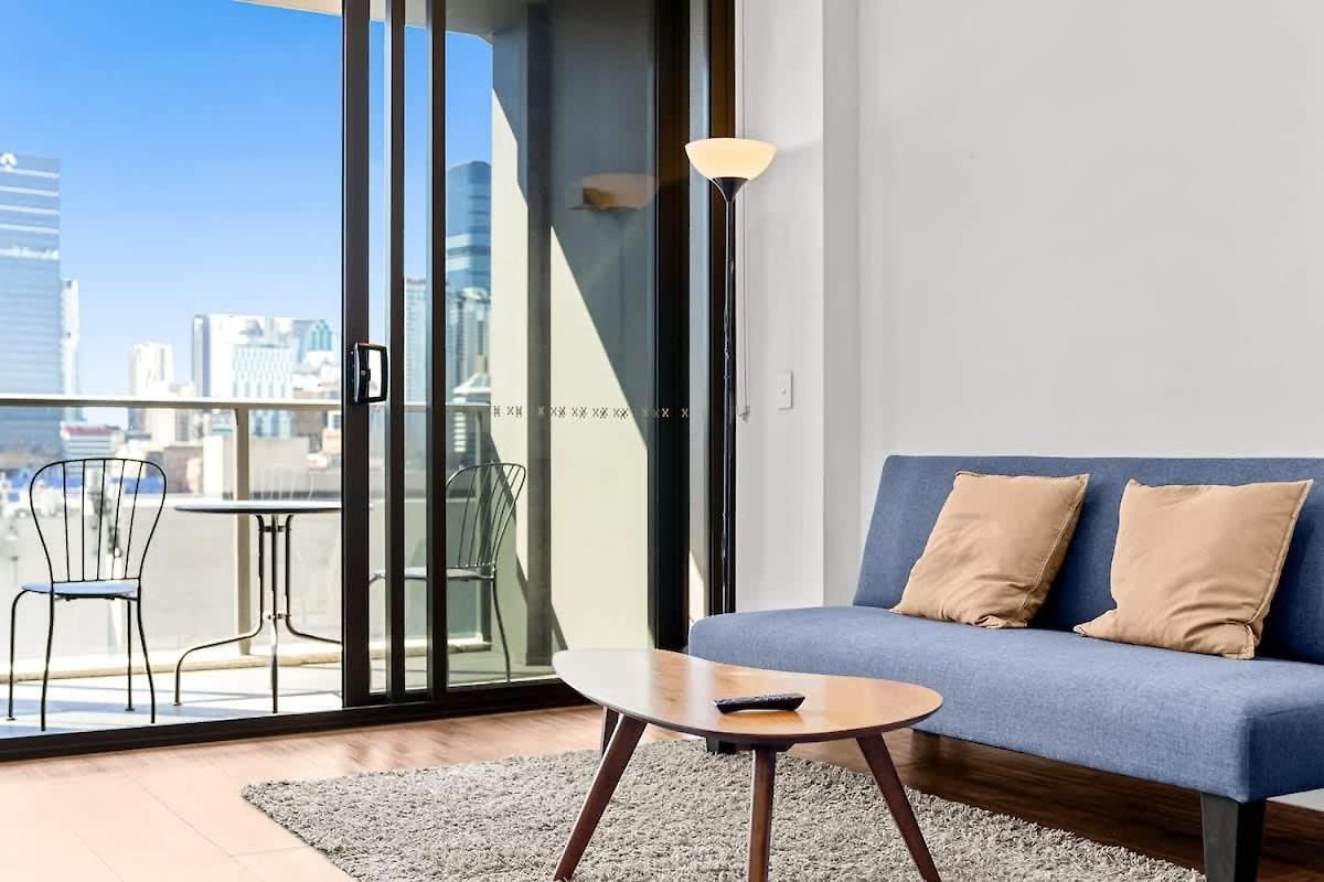 Apartment 9th Floor Retreat - River Views With Parking *