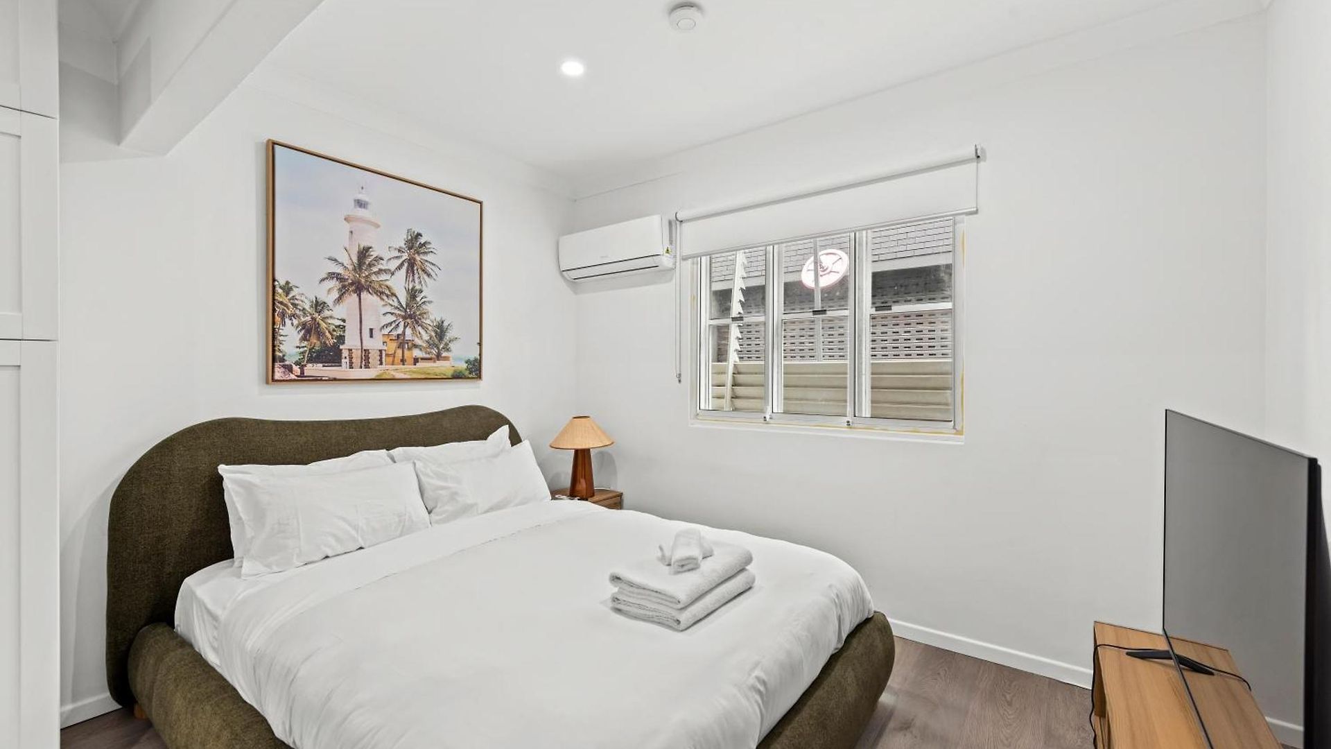 Stylish And Comfy - Short Walk To Hospital Apartment Brisbane