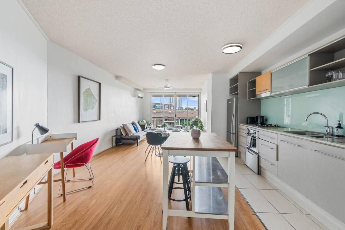 Apartment Modern Inner-city In Valley Heart Of *