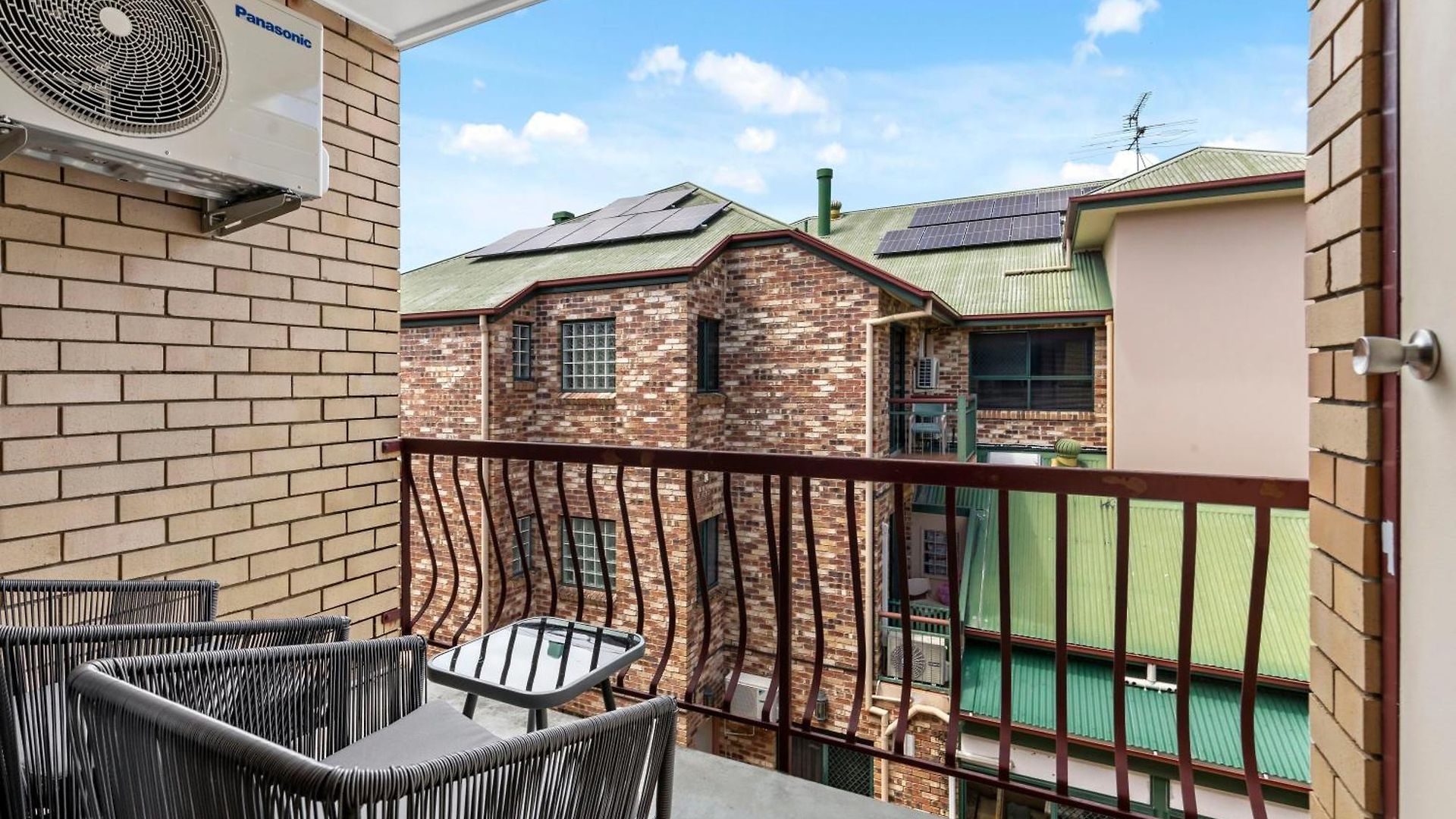 Cozy 1br Near Hospitals And Cbd With Parking! Apartment *