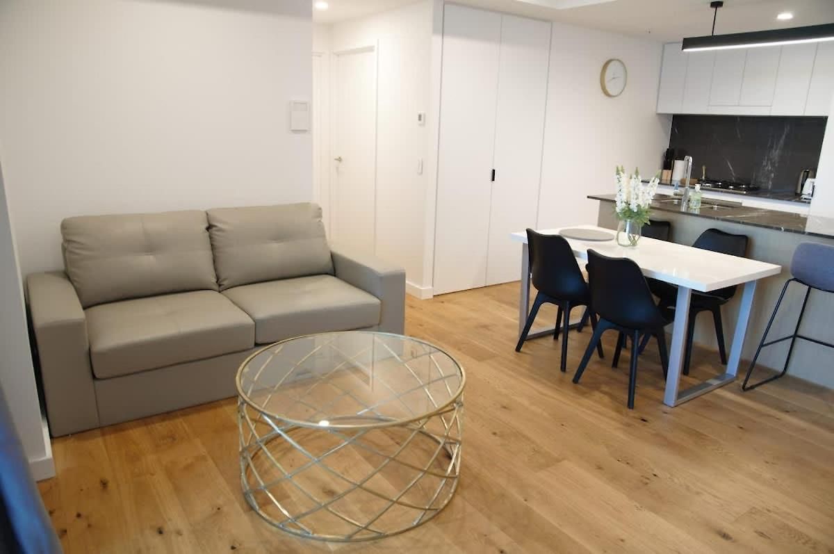 Spacious Two Bedroom In South *