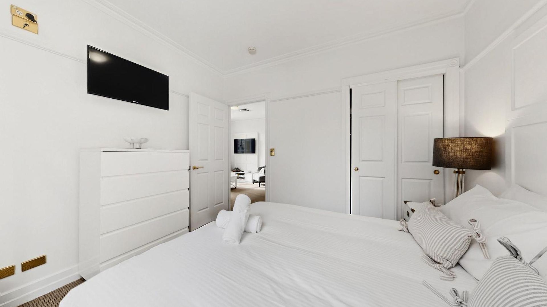 Apartment Skyline 1-bed Retreat In *