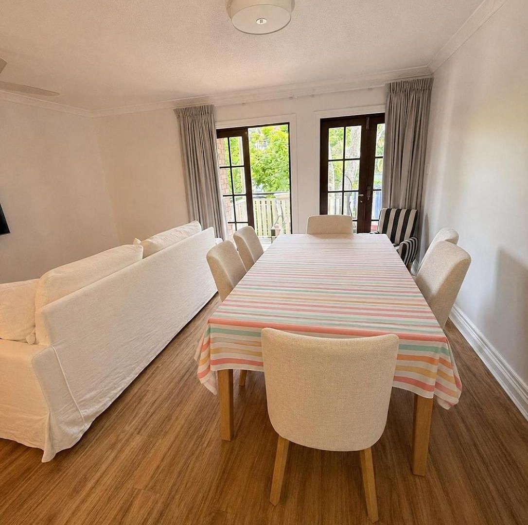 Apartment Upmarket Queen & Bath, Renovated, Quiet, Airport 10 Min - Shared Accomm Brisbane