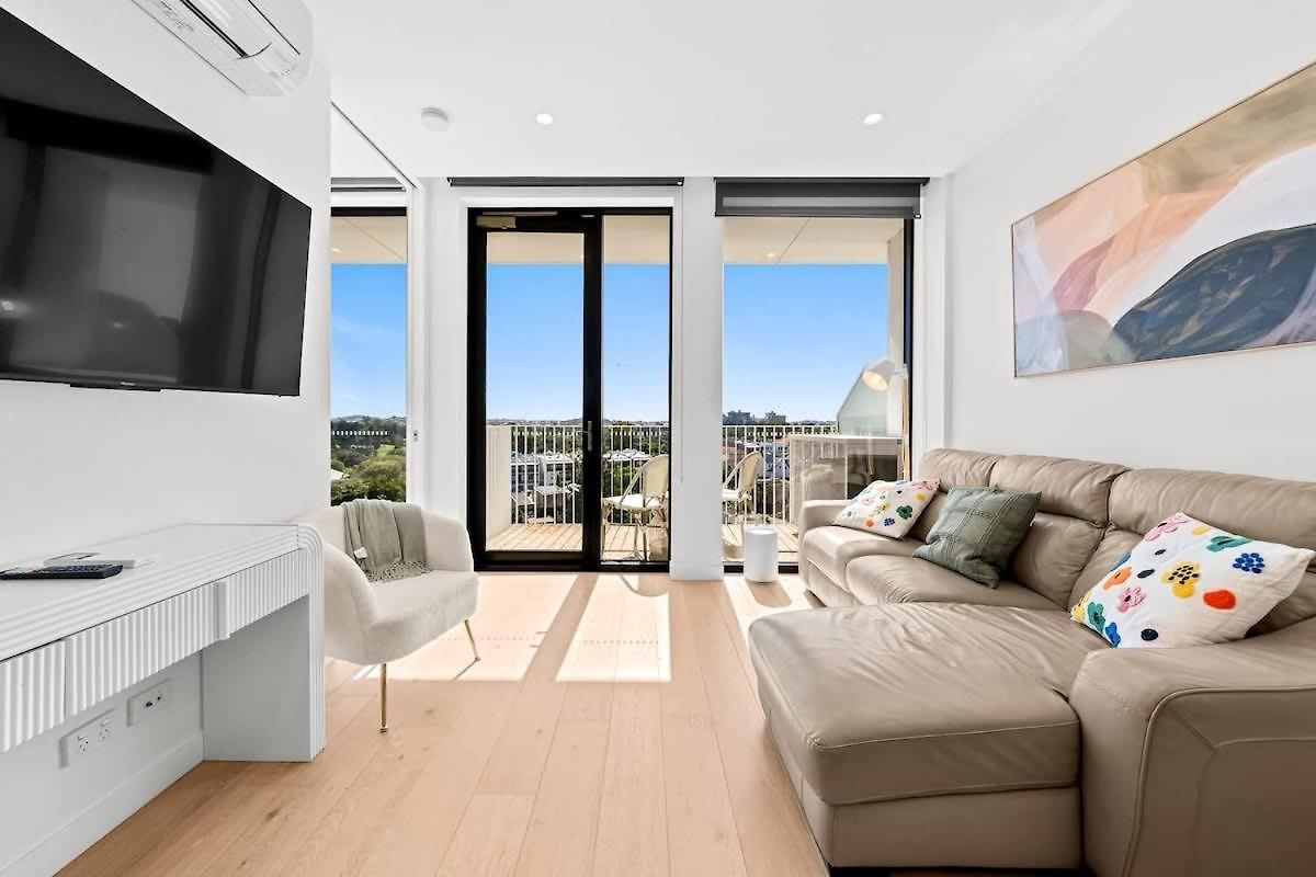 Johnson - Modern Brisbanecity-fringe W Parking Brisbane