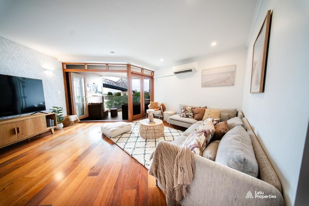 Stylish Rivr Front Lux2bdr2bath Pool Ac Parking Apartment *