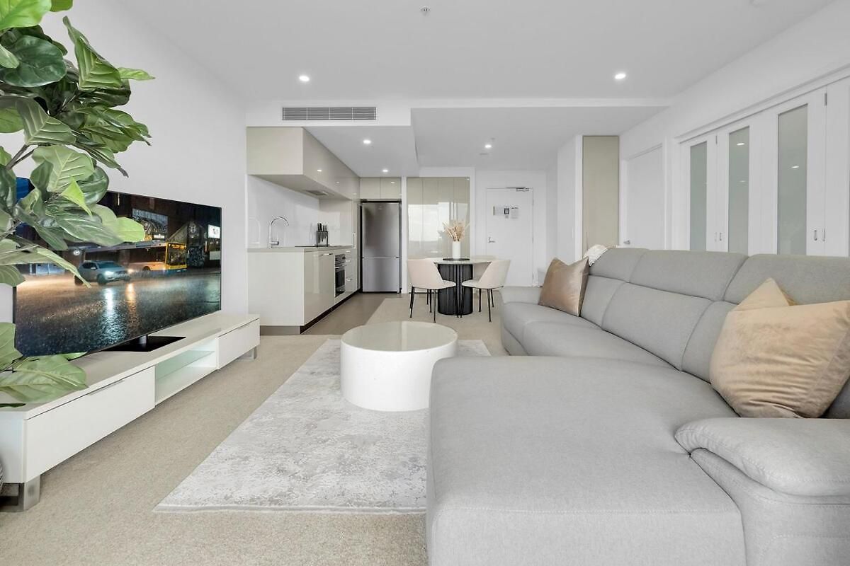 Modern Living With Secure Parking! * Brisbane