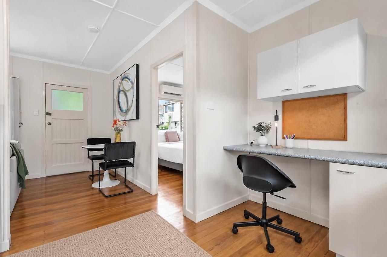 Homely And Warm With Parking, Wifi And Study Desk Apartment Brisbane