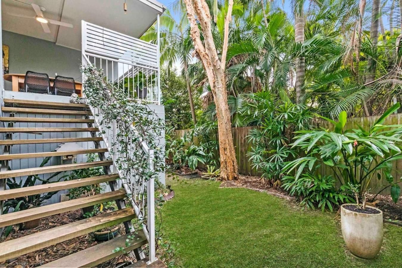 Chic - Private Garden Big Balcony Apartment