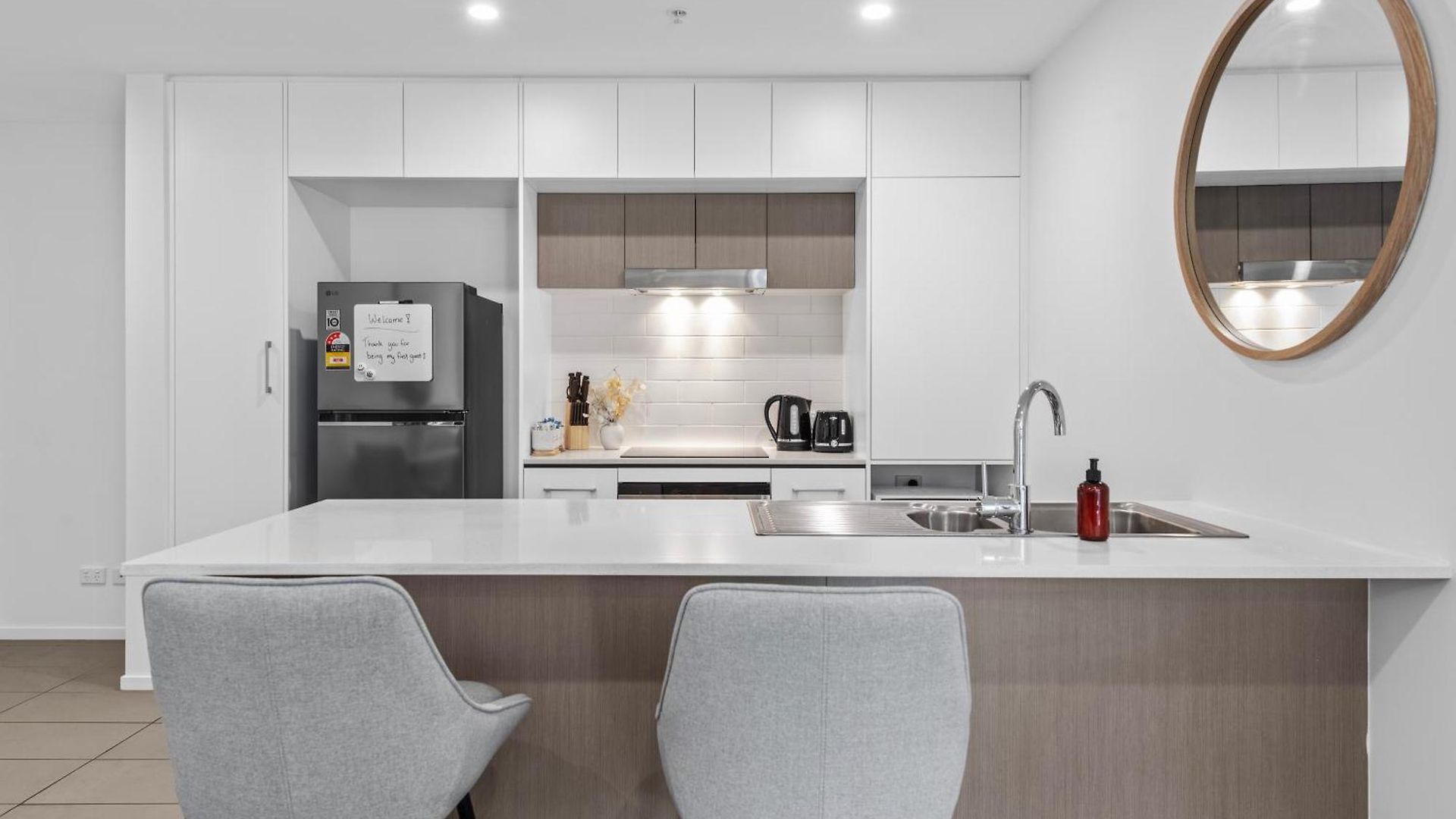 Apartment Bright & Spacious 1br With Balcony & Car Park! Brisbane