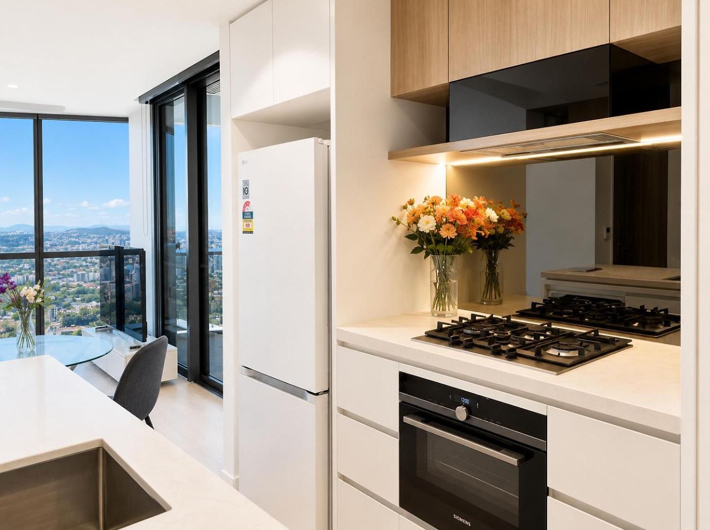 Queens Wharf Floor, 2 Bedrooms, 1 Parking Apartment