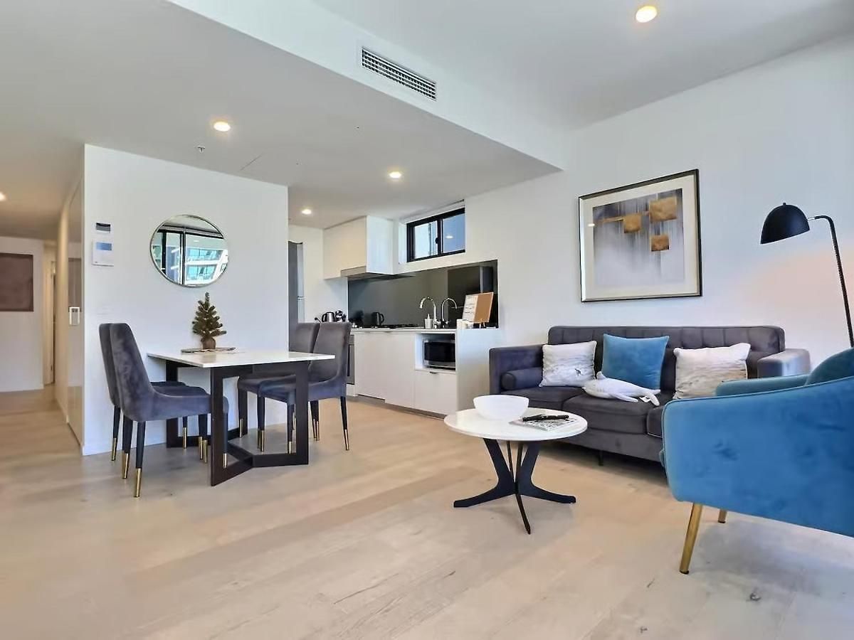 Apartment Convenient To Urban Living By Private Host *
