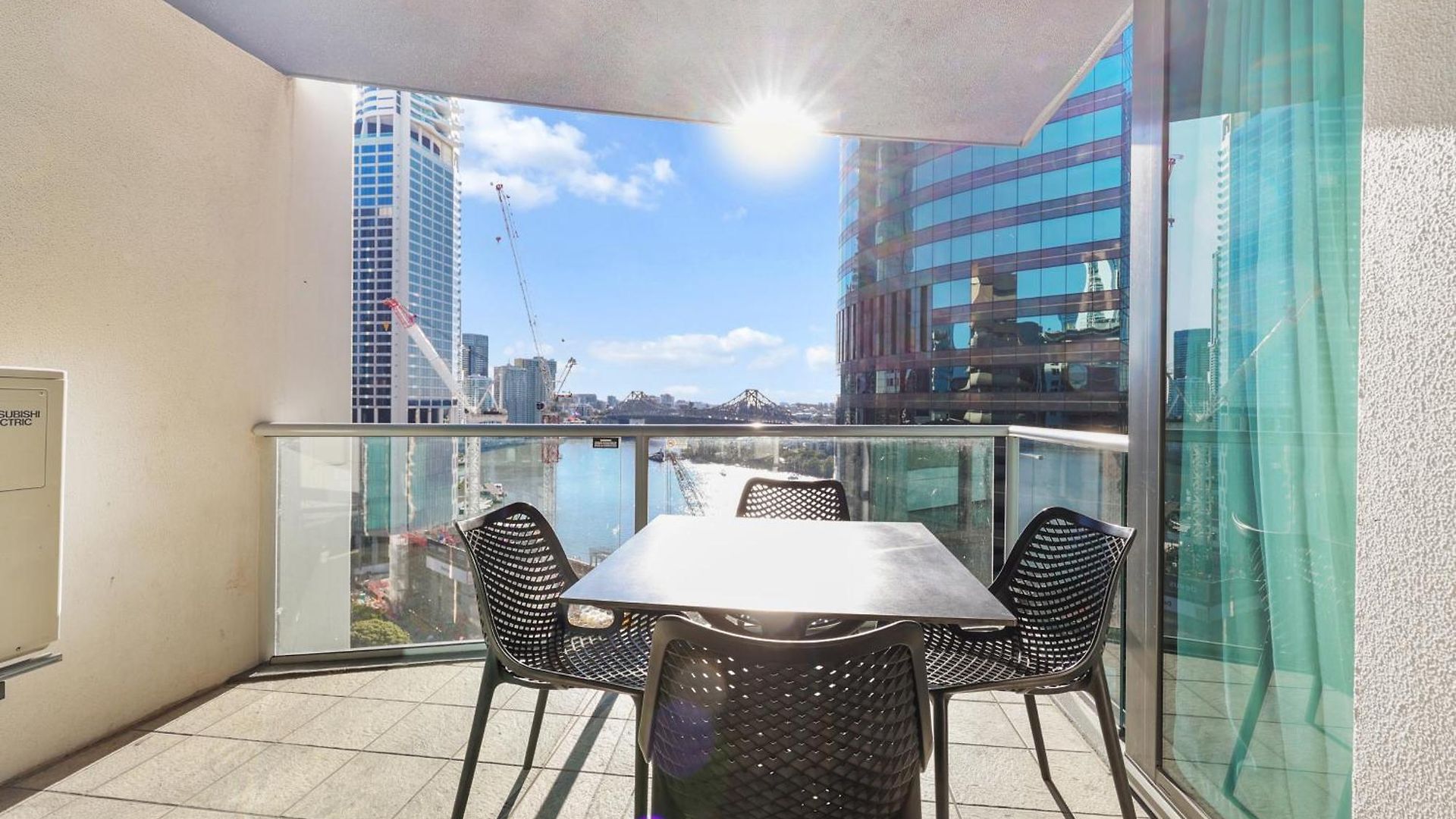 Full Water View - Sleeps 7 - Parking - Pool & Sauna Apartment Brisbane