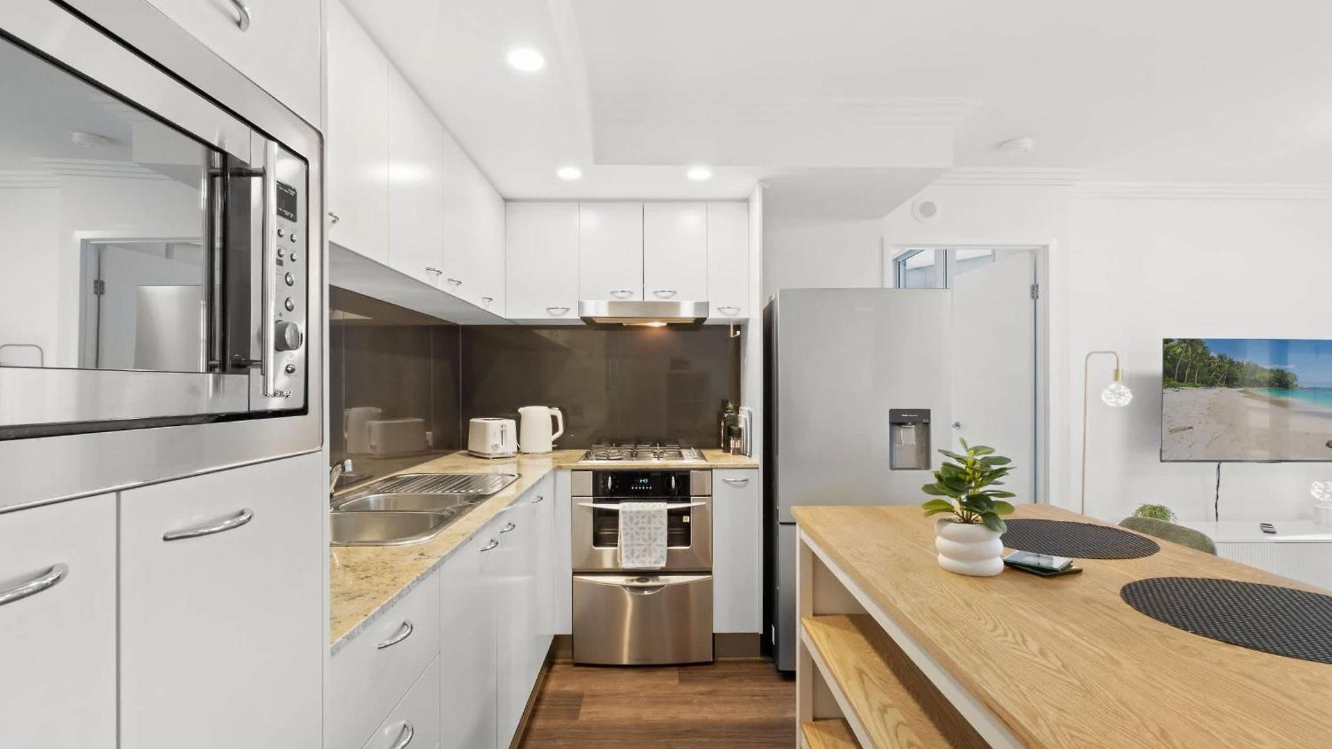 Apartment Urban Retreat 1bed-1bath-study-balcony-1car Brisbane