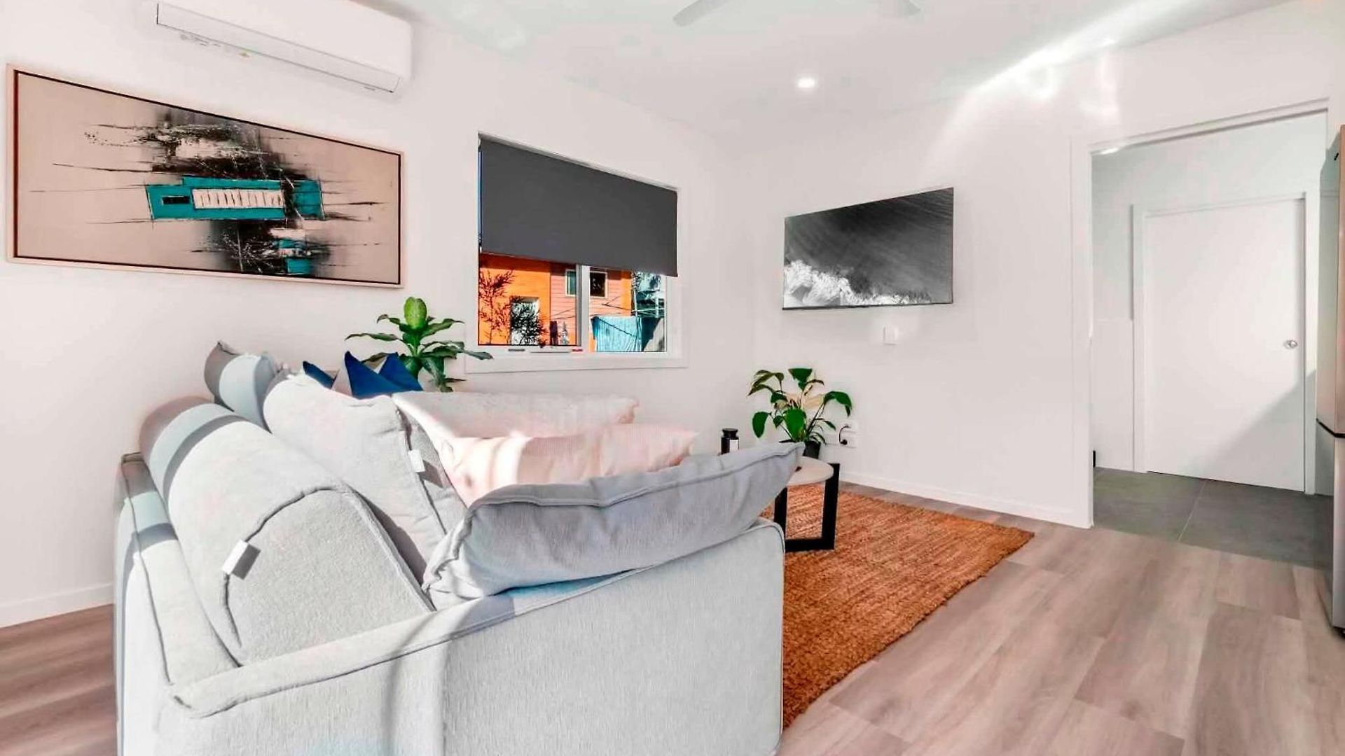 Private Modern - Separate Entry Apartment Brisbane
