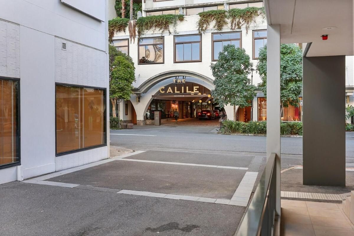 Apartment 2 Level Skyloft - Pool - Sleeps 6 - Baby Brisbane