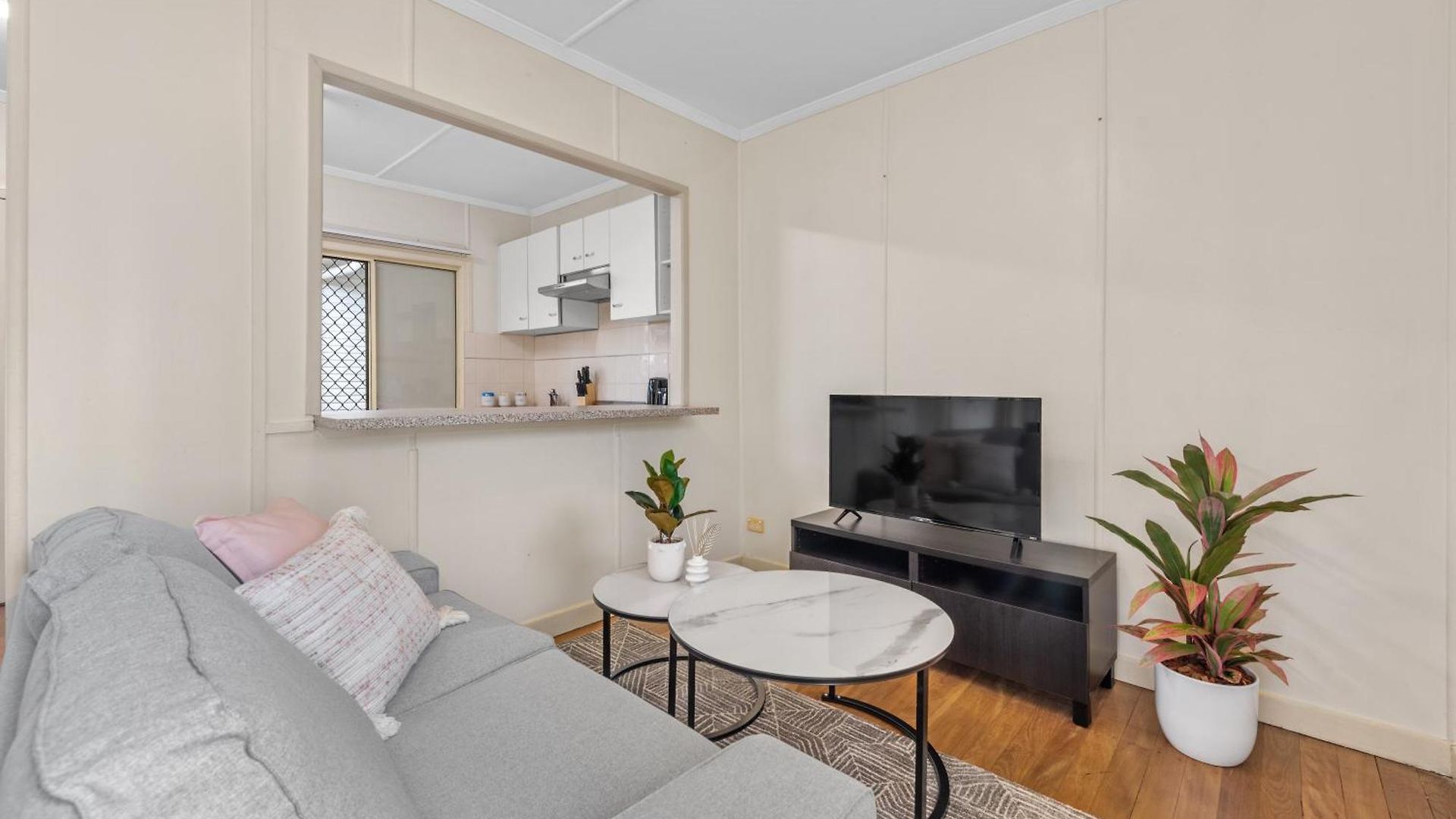 Comfy 1br With Parking - Close To Gabba & Hospitals