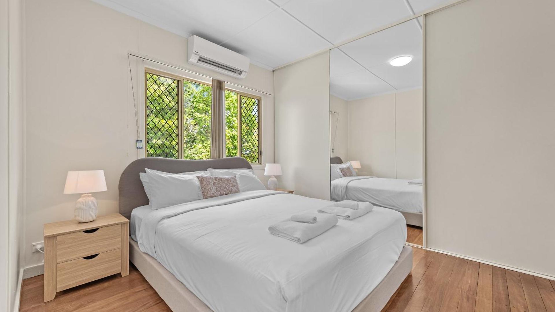 Cozy 1br W Balcony, Parking, Wifi And Study Desk