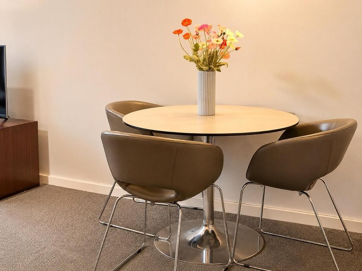 Queen Street Cbd With Balcony And Amenities C48 Apartment