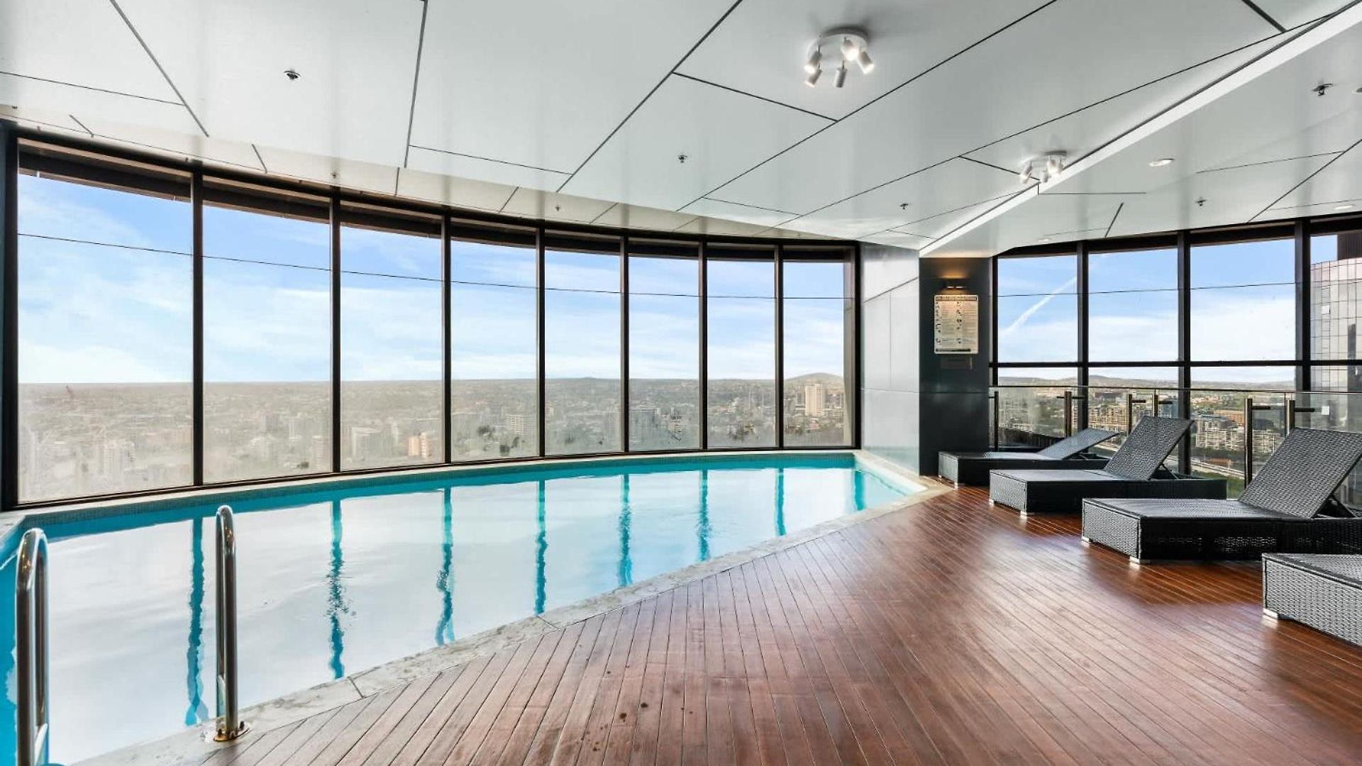 Sky Tower 1br Luxe Retreat Pool & Gym * Brisbane