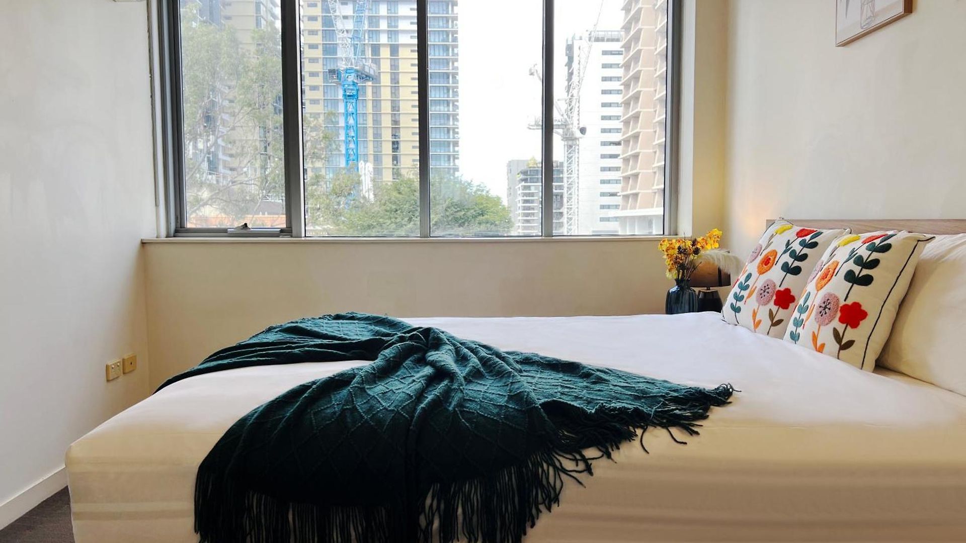 Budget 2br 2ba South With Parking Apartment Brisbane