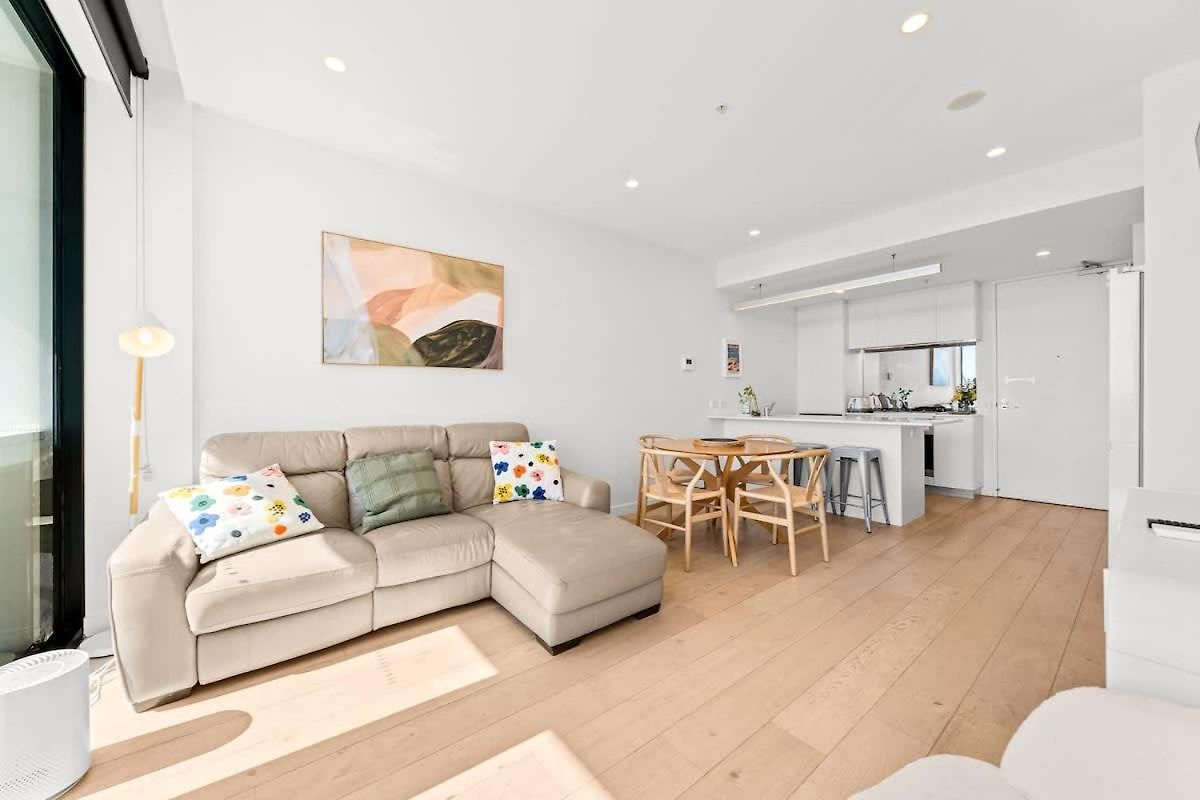 Johnson - Modern Brisbanecity-fringe W Parking Apartment *