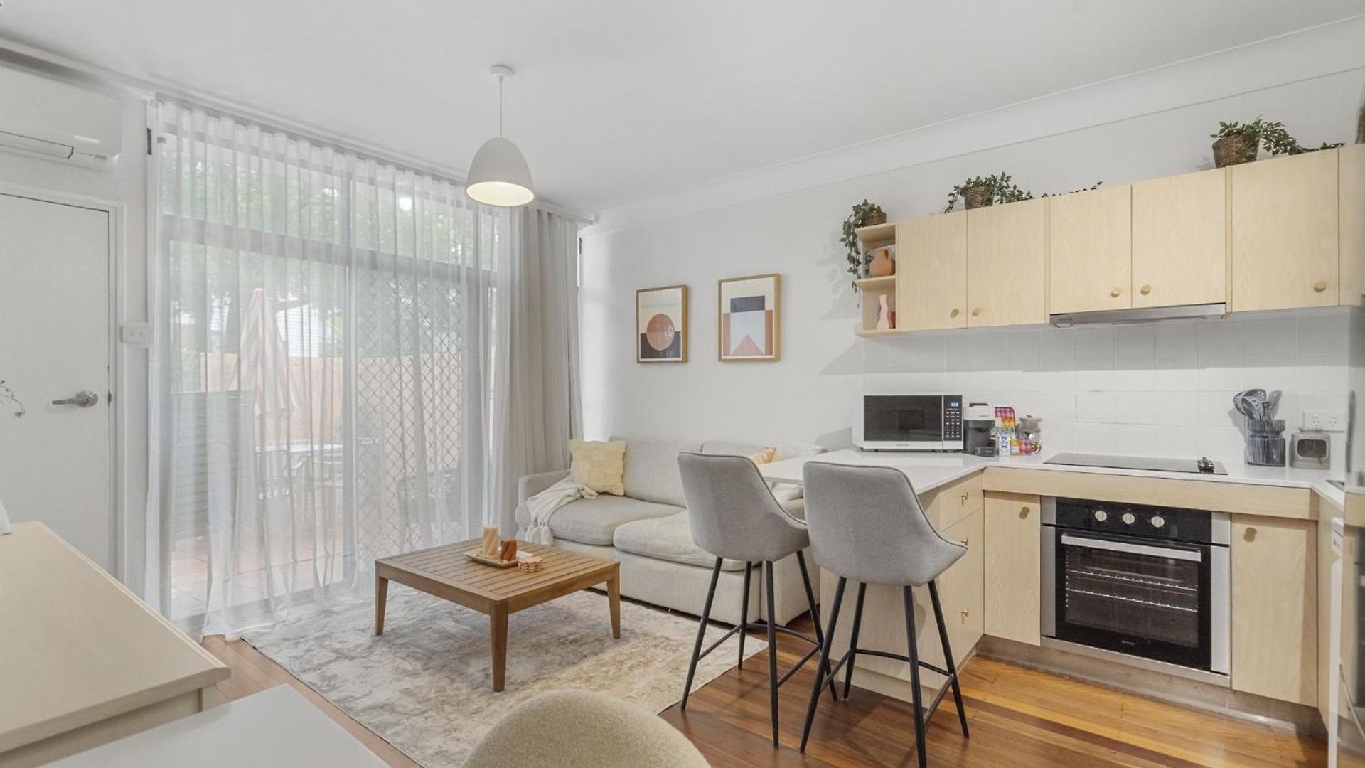 Courtyard 1-bed In New Farm *