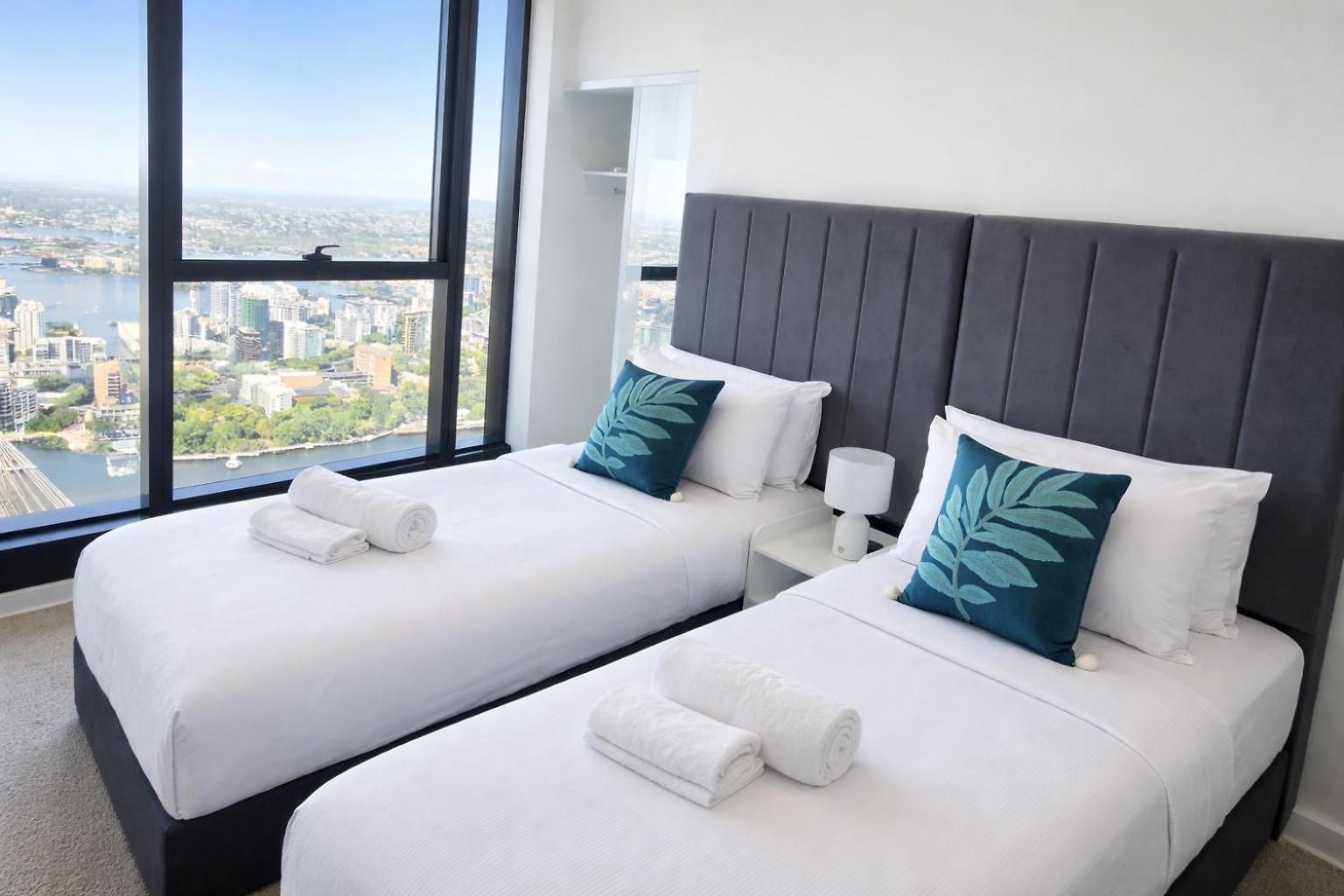 Premium Cbd Skytower Sleeps 5 Free Parking X1 *
