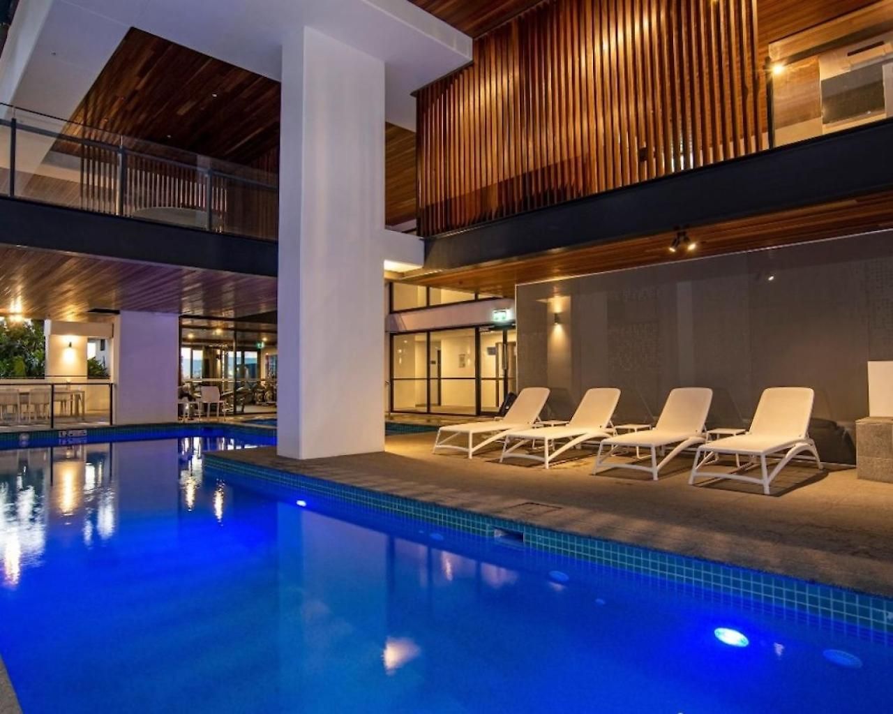 Prime 2br Location Pool Parking Bct 1004 Apartment