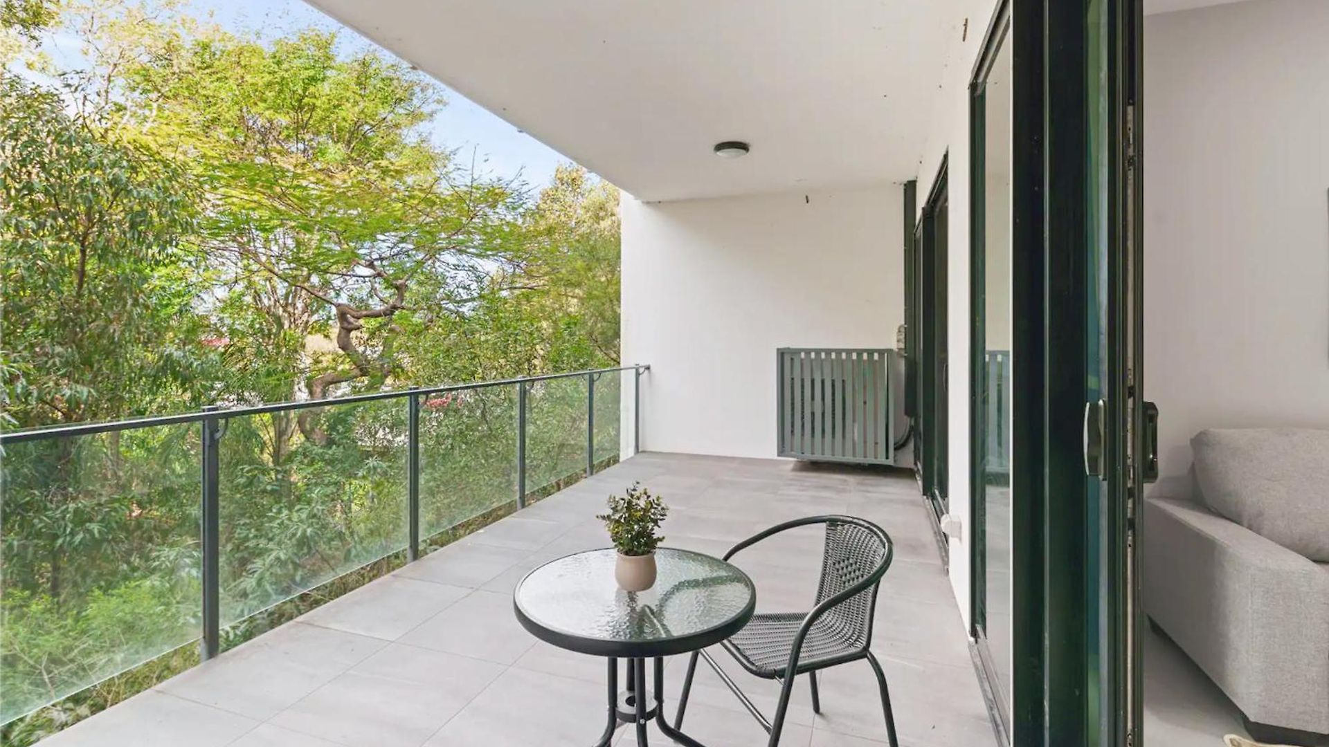 Two Private Ensuites Modern