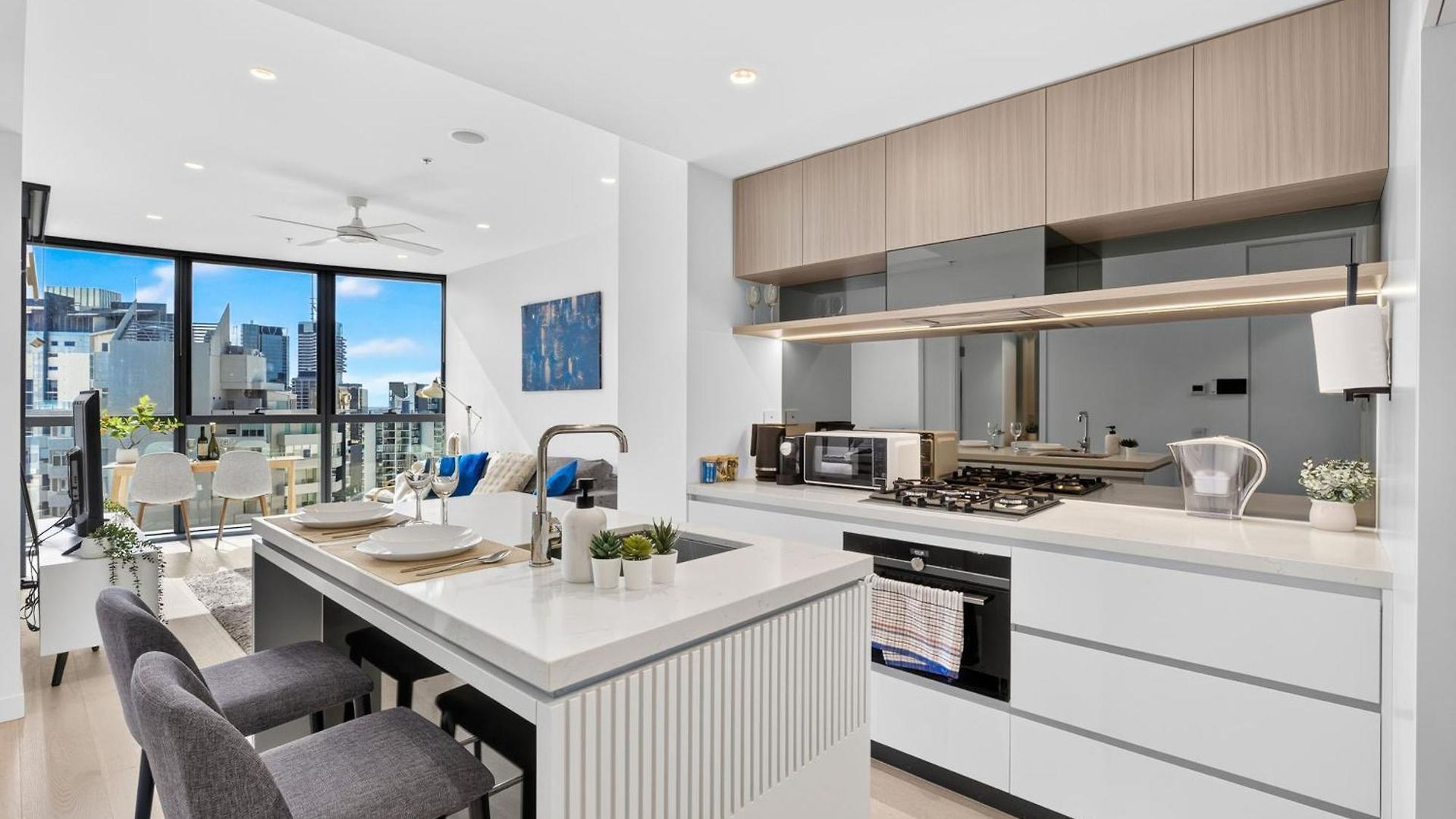 Level 30 Luxury One Bedroom Panoramic Views At Queen's Wharf *