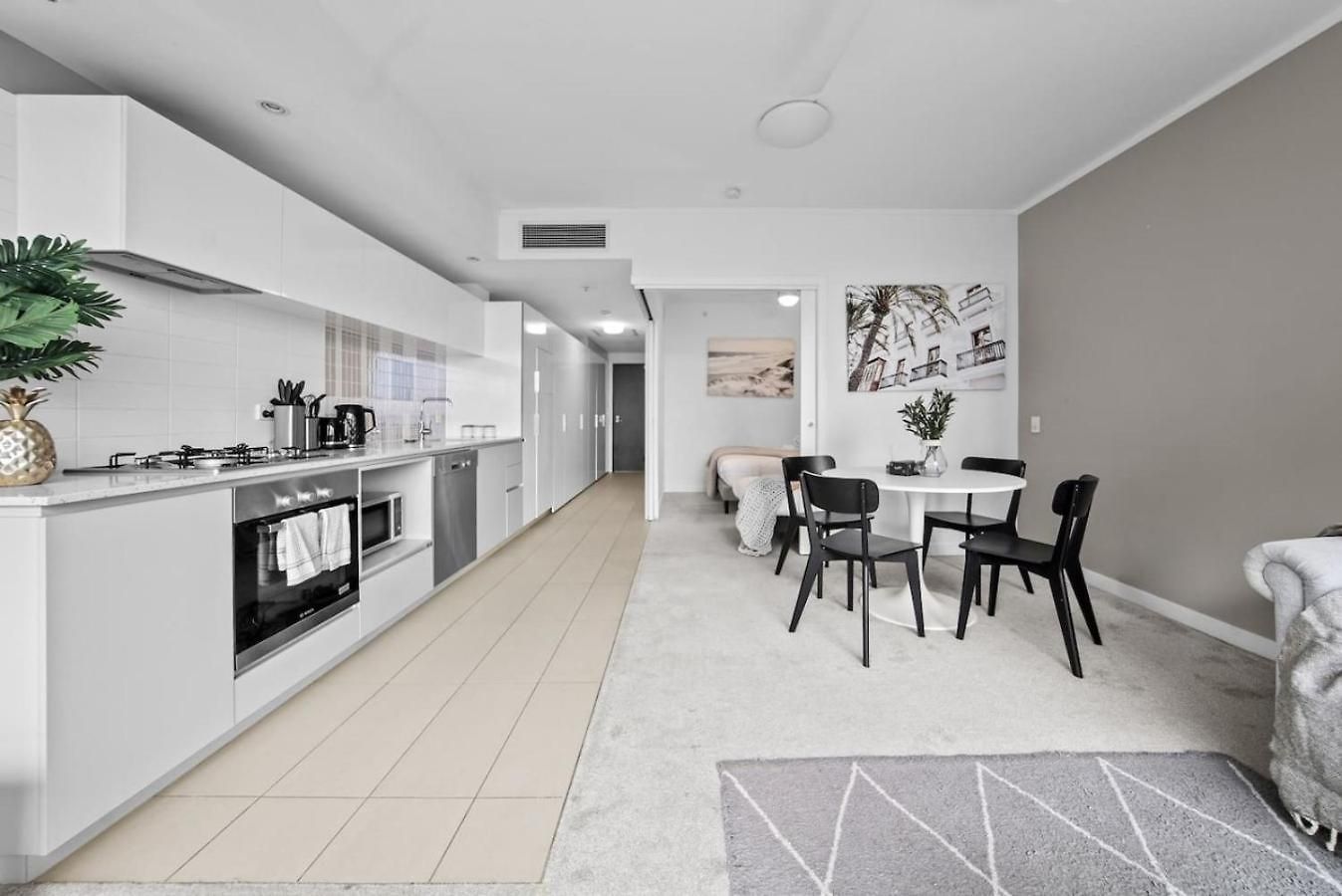 Stylish Fortitude Valley Aptcity Views Parking Brisbane