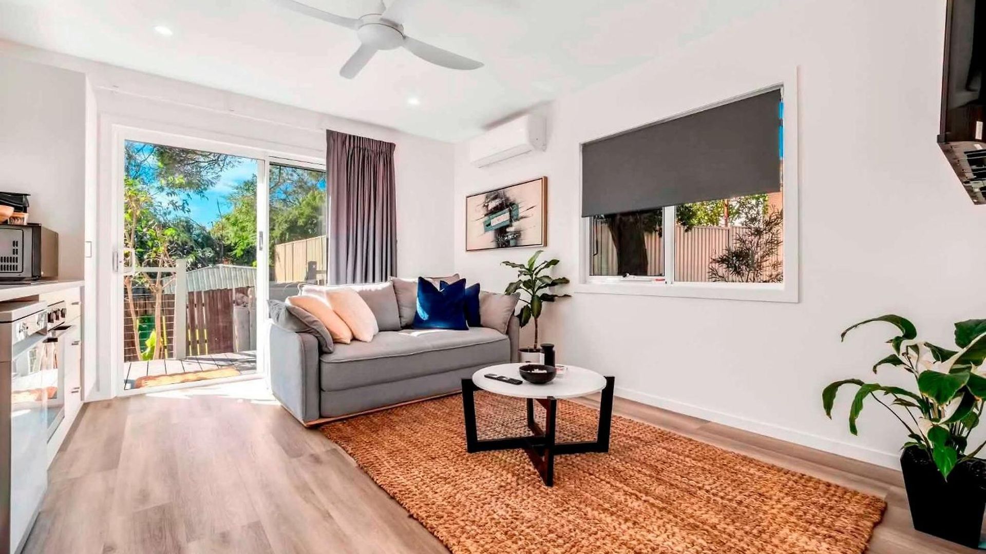 Private Modern - Separate Entry Brisbane