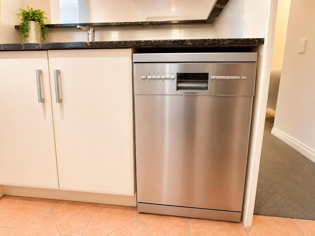 Apartment Queen Street Cbd With Balcony And Amenities C48 Brisbane