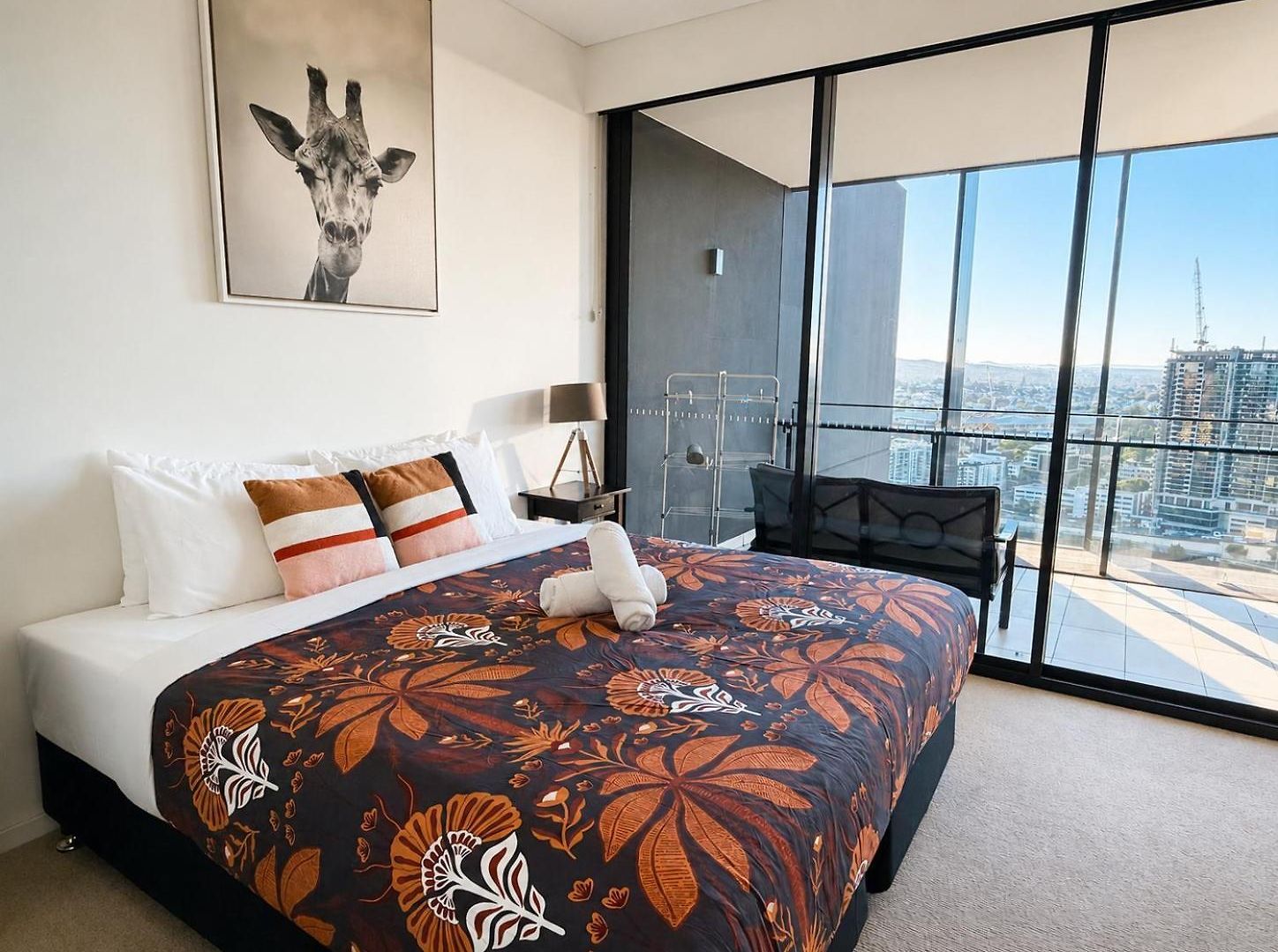 The Sunset Perch Panoramic River Escape Apartment *