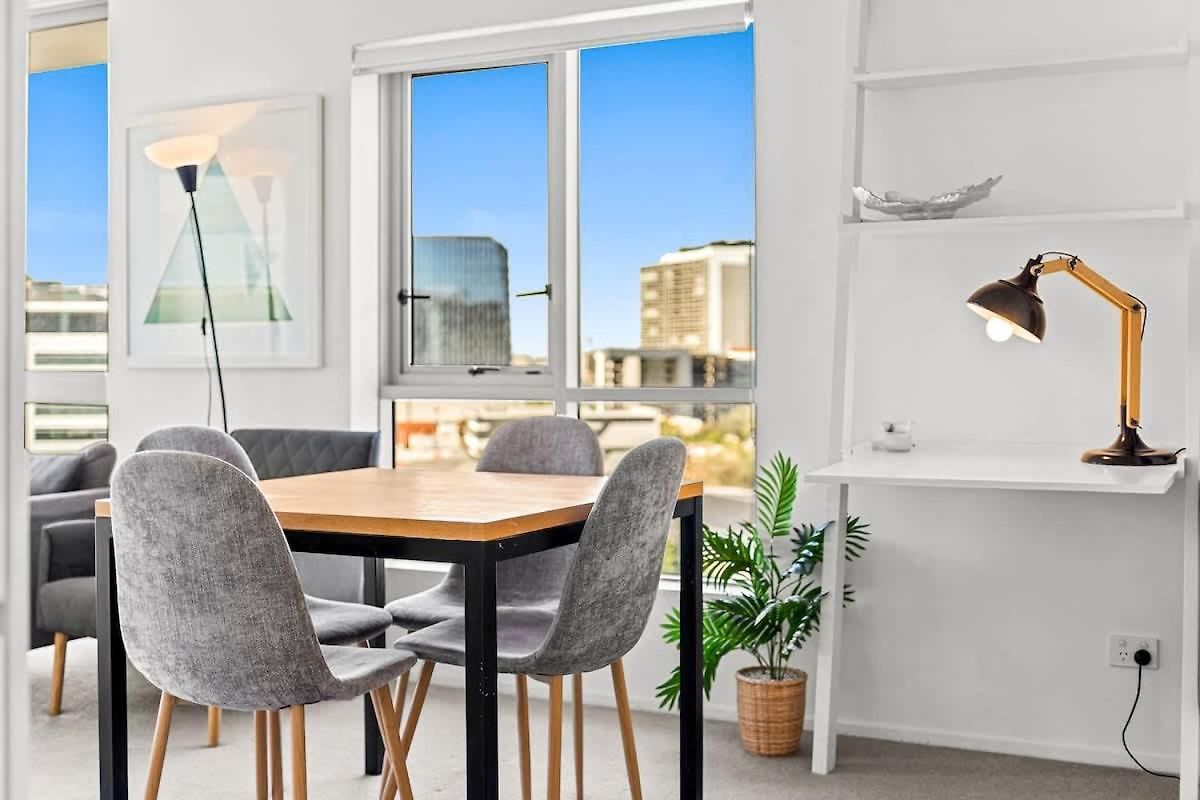 Belise - Executive 7th Floor In Bowen Hills *