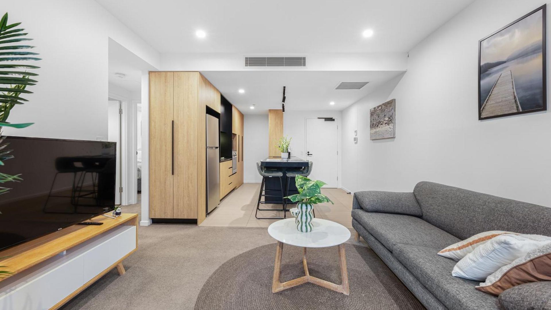 Apartment Modern 2br And Pool With South Square Brisbane