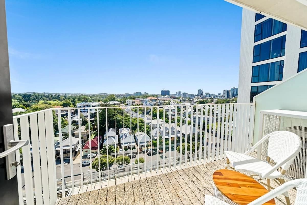 Apartment Johnson - Modern Brisbanecity-fringe W Parking Brisbane